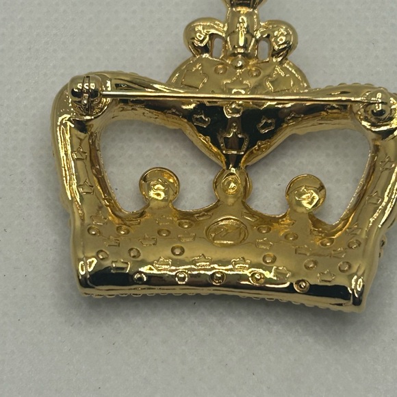Swarovski Gold Plated Crown Pin Brooch with Bezel Set Crystals. NWT AND POUCH - Picture 10 of 10